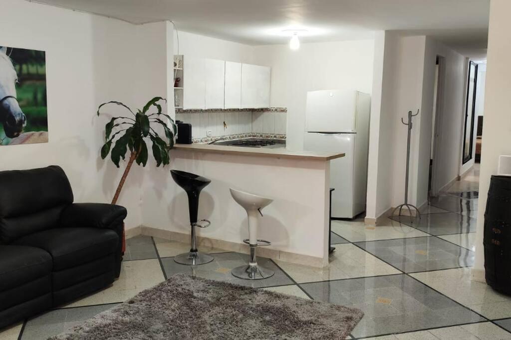 Apartamento En Conquistadores -medellin * Medellin